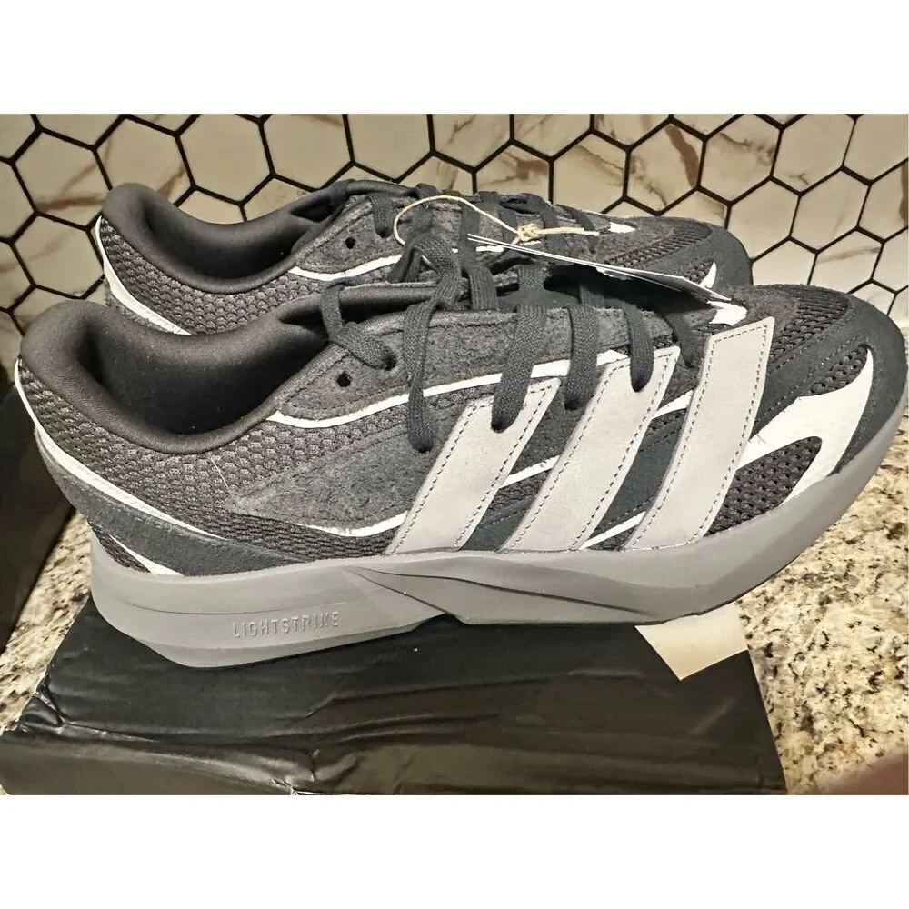 Mens Adidas Lightblaze Gray and Black Tennis Shoes Size 9.5 New